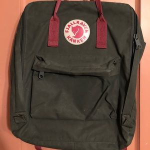 Fjallraven Kanken backpack - olive color